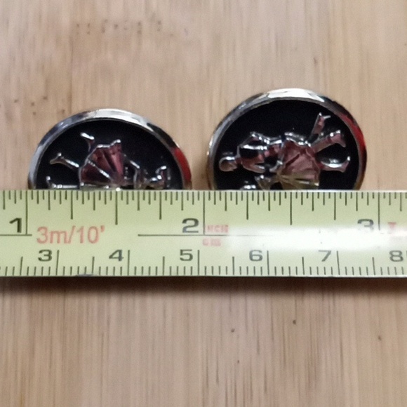 Vintage Clip On Earrings- Dancing Couple/ Square dancing, 1950s Era. - Picture 5 of 5